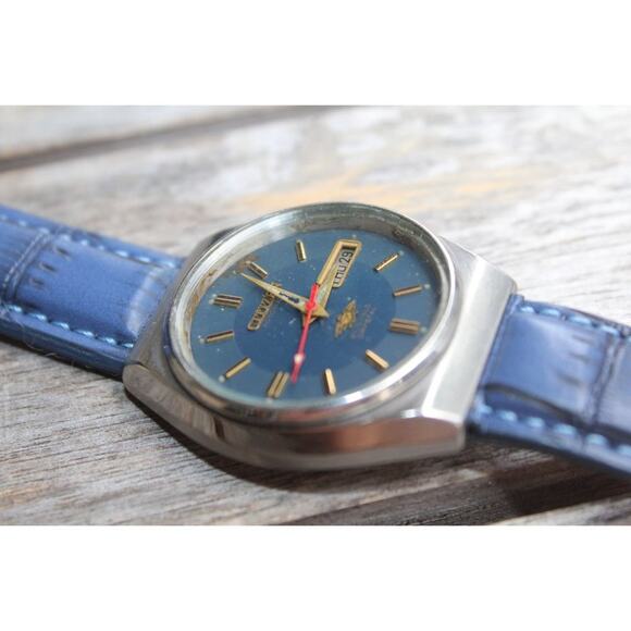 Vintage 1974 Citizen Automatic Mens Silver Watch W/daydate & Blue accents - Picture 3 of 6